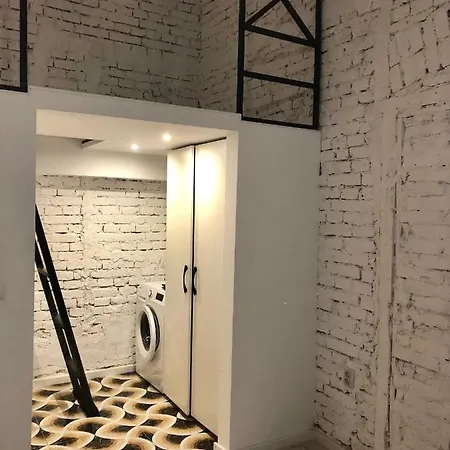 Quiet And New Apartment In The City Center شقة كلوج-نابوكا